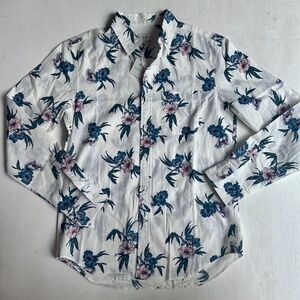 NWT Club Monaco Slim Fit Button Down Floral Shirt